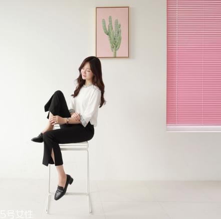 春天九分裤配什么鞋子好看?这样穿显腿长 春天九分裤配什么鞋子好看?这样穿显腿长