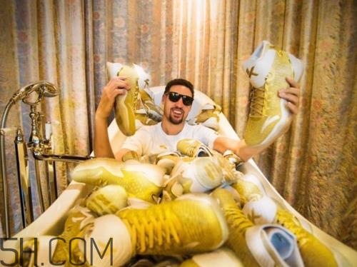 安踏kt3 gold blooded冠军配色上脚效果怎么样? 安踏kt3 gold blooded冠军配色上脚效果怎么样?