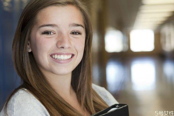 笑纹是什么样子 笑纹去除小妙招 笑纹是什么样子 笑纹去除小妙招