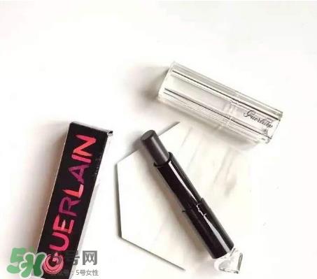 娇兰小黑裙007显色吗?娇兰小黑裙007适合唇色浅的吗? 娇兰小黑裙007显色吗?娇兰小黑裙007适合唇色浅的吗?