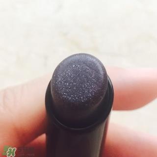 娇兰小黑裙007显色吗?娇兰小黑裙007适合唇色浅的吗? 娇兰小黑裙007显色吗?娇兰小黑裙007适合唇色浅的吗?