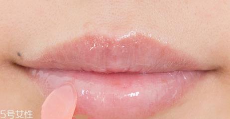 兰芝唇膜吃进去怎么办?拥有水嫩嘴唇 兰芝唇膜吃进去怎么办?拥有水嫩嘴唇