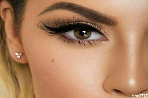 大地色欧美眼妆画法 欧美上挑眼线画法 大地色欧美眼妆画法 欧美上挑眼线画法