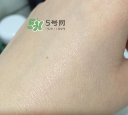 绿宝瓶和小黑瓶哪个好？绿宝瓶和小黑瓶对比