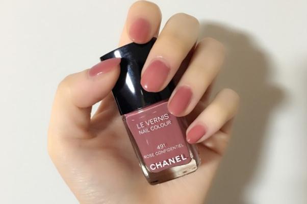 指甲油是易燃易爆物品吗 指甲油是烤的好还是不烤的好 指甲油是易燃易爆物品吗 指甲油是烤的好还是不烤的好