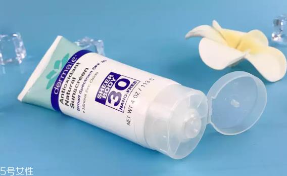 德玛依防晒霜好用吗 不仅温和还很清爽 德玛依防晒霜好用吗 不仅温和还很清爽