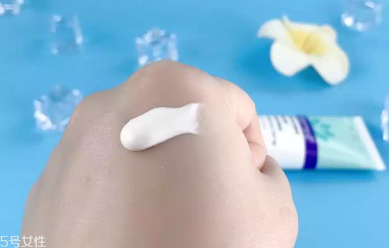 德玛依防晒霜好用吗 不仅温和还很清爽 德玛依防晒霜好用吗 不仅温和还很清爽