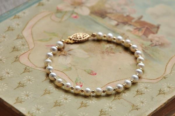 珍珠手链款式有哪些 珍珠手链加工流程有哪些 珍珠手链款式有哪些 珍珠手链加工流程有哪些