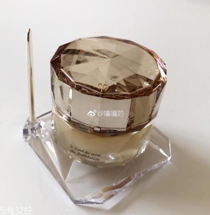 cpb晶钻粉霜和twany极致粉霜哪个好 cpb晶钻粉霜和twany极致粉霜哪个好