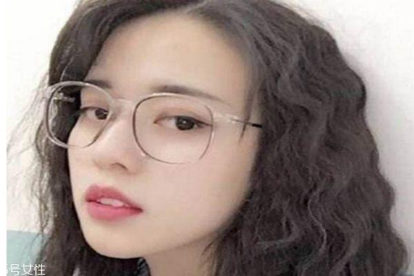 蛋卷头显脸大吗 脸大适合烫蛋蛋卷吗 蛋卷头显脸大吗 脸大适合烫蛋蛋卷吗