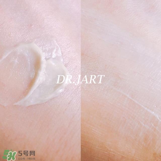 脸干用什么面霜 脸上皮肤干燥用什么面霜好 脸干用什么面霜 脸上皮肤干燥用什么面霜好