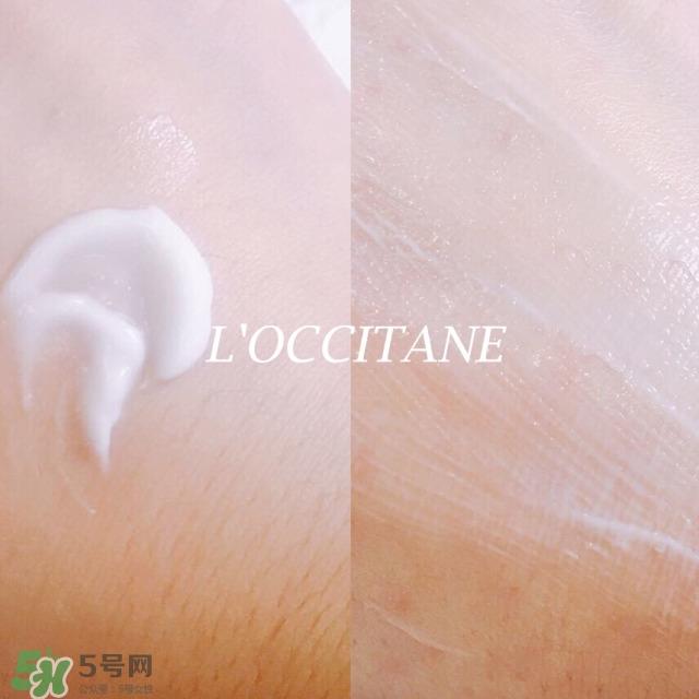 脸干用什么面霜 脸上皮肤干燥用什么面霜好 脸干用什么面霜 脸上皮肤干燥用什么面霜好