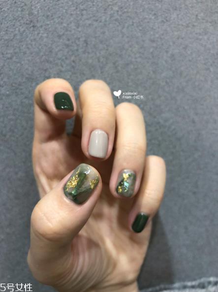 黑猫眼石少女星月美甲推荐 酷黑少女 黑猫眼石少女星月美甲推荐 酷黑少女