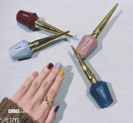 黑猫眼石少女星月美甲推荐 酷黑少女 黑猫眼石少女星月美甲推荐 酷黑少女