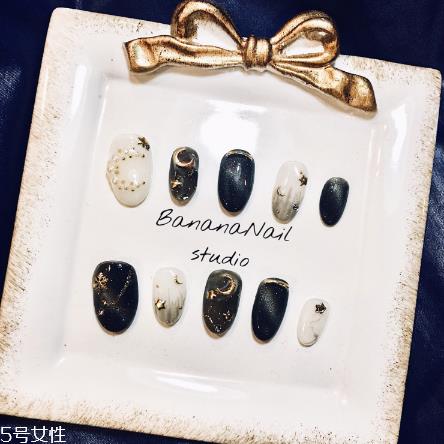 黑猫眼石少女星月美甲推荐 酷黑少女 黑猫眼石少女星月美甲推荐 酷黑少女