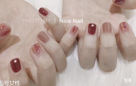 黑猫眼石少女星月美甲推荐 酷黑少女 黑猫眼石少女星月美甲推荐 酷黑少女