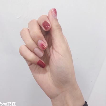 黑猫眼石少女星月美甲推荐 酷黑少女 黑猫眼石少女星月美甲推荐 酷黑少女