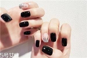 黑猫眼石少女星月美甲推荐 酷黑少女 黑猫眼石少女星月美甲推荐 酷黑少女