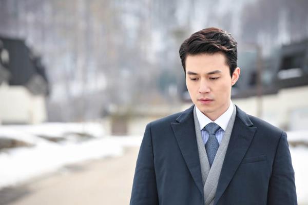 男士法式衬衫怎么穿搭 男士法式风格穿搭技巧 男士法式衬衫怎么穿搭 男士法式风格穿搭技巧