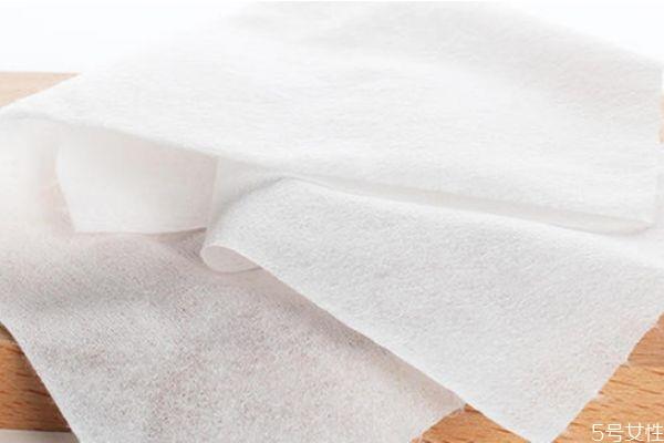 一次性洗脸巾可以给宝宝擦口水吗 洗脸巾跟口水巾的区别 一次性洗脸巾可以给宝宝擦口水吗 洗脸巾跟口水巾的区别