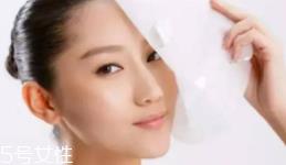 怎么揭面膜不扯大毛孔?掌握方向很重要 怎么揭面膜不扯大毛孔?掌握方向很重要