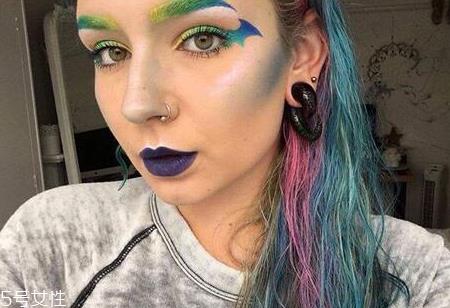 万圣节蝙蝠眼妆怎么画?超简单的蝙蝠眼妆画法 万圣节蝙蝠眼妆怎么画?超简单的蝙蝠眼妆画法