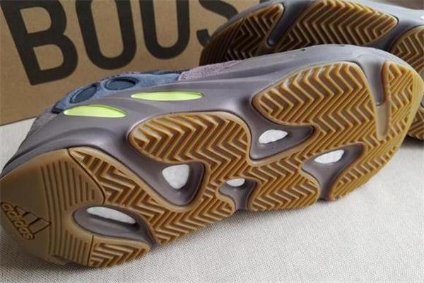 yeezy 700 mauve测评 椰子700 mauve开箱细节 yeezy 700 mauve测评 椰子700 mauve开箱细节