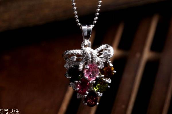 碧玺项链真假鉴别 一定要掌握的技巧