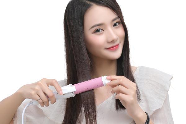 卷发棒对头发伤害大吗 卷发棒伤头发怎么办 卷发棒对头发伤害大吗 卷发棒伤头发怎么办