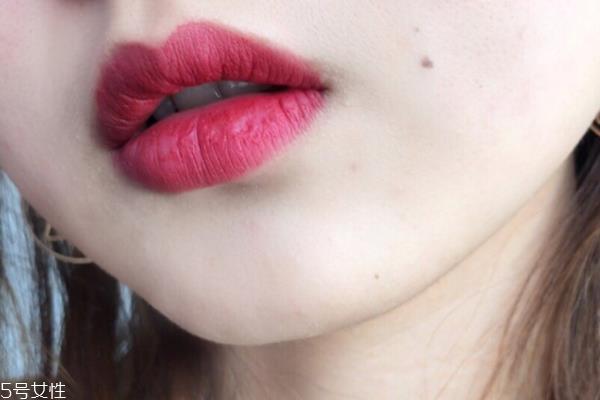 美宝莲r10是什么颜色 美宝莲r10适合黄皮吗 美宝莲r10是什么颜色 美宝莲r10适合黄皮吗