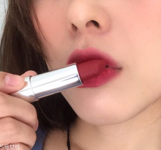 美宝莲r10是什么颜色 美宝莲r10适合黄皮吗 美宝莲r10是什么颜色 美宝莲r10适合黄皮吗