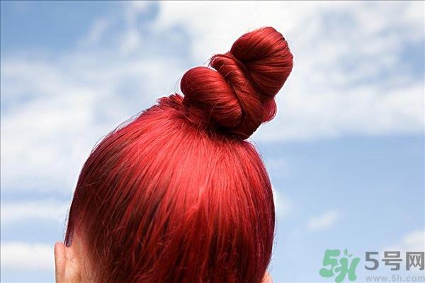 头发染多了有什么危害?染什么颜色的头发显皮肤白? 头发染多了有什么危害?染什么颜色的头发显皮肤白?