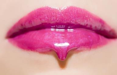 唇纹深适合什么口红?别用哑光口红 唇纹深适合什么口红?别用哑光口红