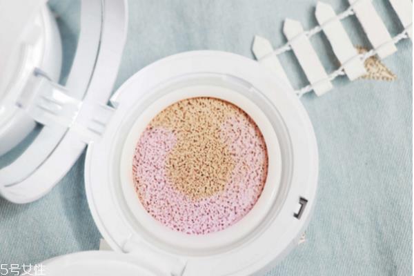 美宝莲气垫cc霜好用吗 美宝莲气垫cc霜价格 美宝莲气垫cc霜好用吗 美宝莲气垫cc霜价格