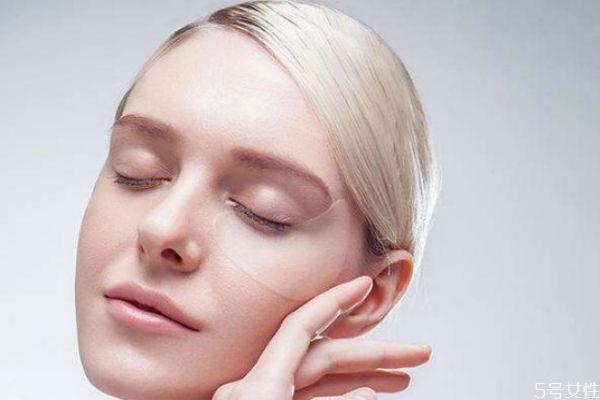 牙膏抹痘痘有用吗 牙膏对痘痘有消炎作用吗 牙膏抹痘痘有用吗 牙膏对痘痘有消炎作用吗