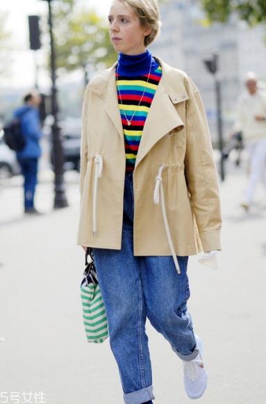 条纹毛衣怎么搭配?营造浪漫少女感 条纹毛衣怎么搭配?营造浪漫少女感