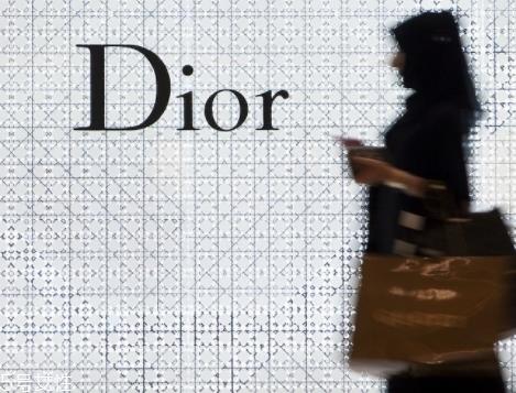 dior迪奥和香奈儿化妆品哪个好?档次更高 dior迪奥和香奈儿化妆品哪个好?档次更高