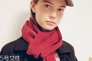 冬天围巾什么颜色好看?为你推荐经典款围巾 冬天围巾什么颜色好看?为你推荐经典款围巾