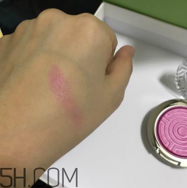 倩碧腮红怎么打?倩碧腮红可以当眼影用吗? 倩碧腮红怎么打?倩碧腮红可以当眼影用吗?