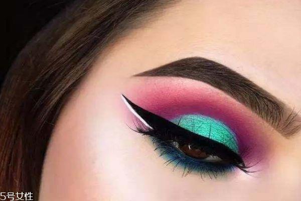 素颜直接涂眼影可以吗 眼影直接涂皮肤好吗 素颜直接涂眼影可以吗 眼影直接涂皮肤好吗
