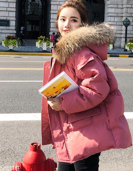 棉袄可以用洗衣粉洗吗?尽量使用中性洗涤剂 棉袄可以用洗衣粉洗吗?尽量使用中性洗涤剂