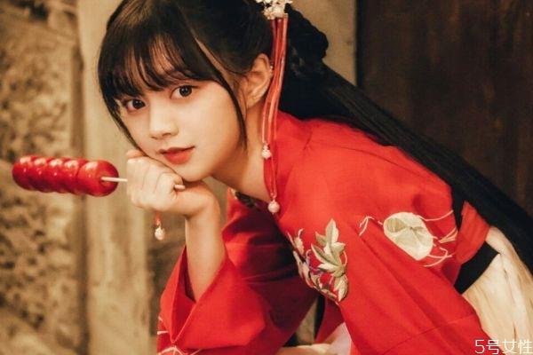 唐装和汉服的区别 唐装和汉服的不同 唐装和汉服的区别 唐装和汉服的不同