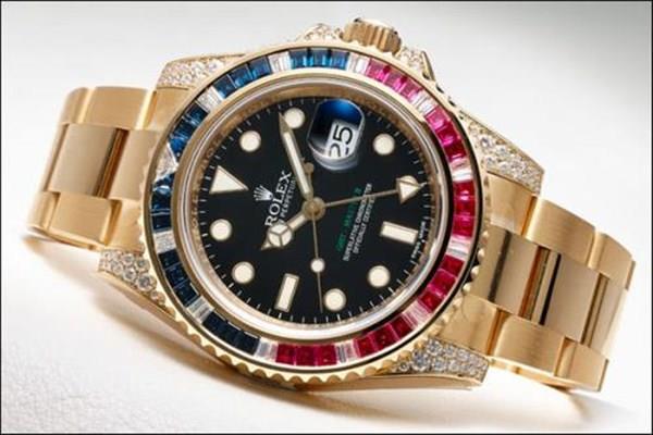 游泳手表买什么品牌好 游泳手表怎么保养 游泳手表买什么品牌好 游泳手表怎么保养