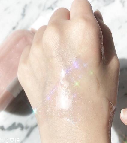 herbivore玫瑰石英身体滋润油怎么样 皮肤闪闪发光