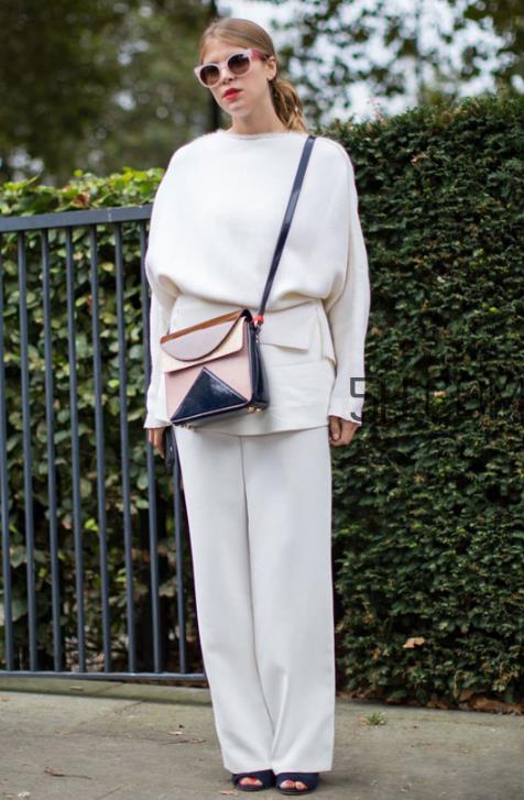 针织衫配阔腿裤好看吗？针织衫和阔腿裤怎么搭配？