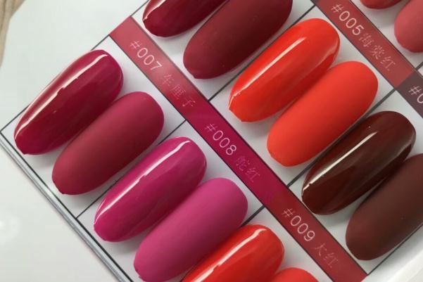 甲油胶要怎样才能涂抹均匀 甲油胶不涂底胶可以吗 甲油胶要怎样才能涂抹均匀 甲油胶不涂底胶可以吗