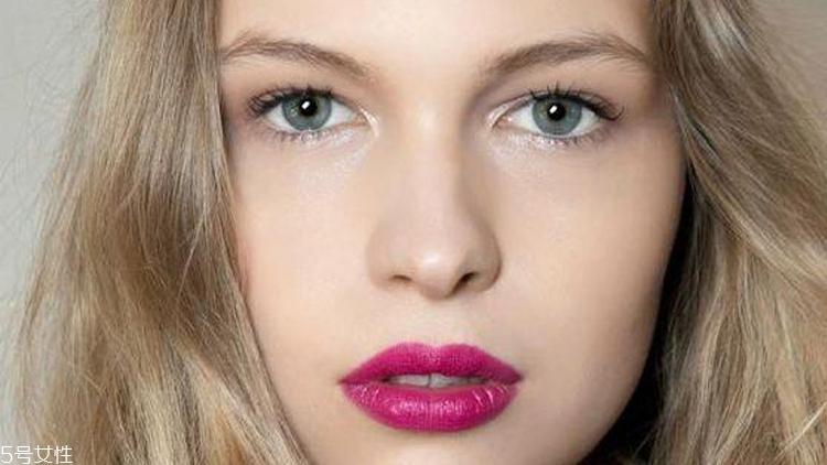 黄皮不适合什么口红?这4个色号上唇是灾难 黄皮不适合什么口红?这4个色号上唇是灾难