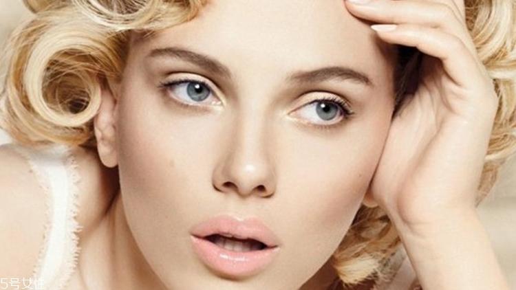 黄皮不适合什么口红?这4个色号上唇是灾难 黄皮不适合什么口红?这4个色号上唇是灾难