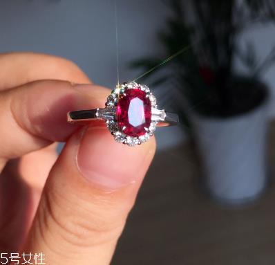 红宝石戒指一般多少钱 看宝石品质决定 红宝石戒指一般多少钱 看宝石品质决定
