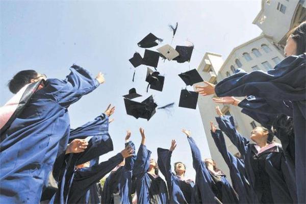 学士服有大小号吗 学士服码数 学士服有大小号吗 学士服码数